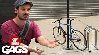 Bromas - Bicicleta atorada en un poste