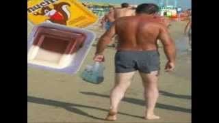 Vídeo de gente rara o con posturas graciosas