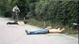 Truco de bicicleta sale mal