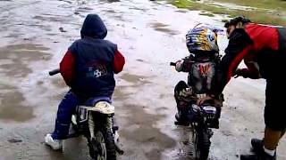 Niño de 3 años  motocross