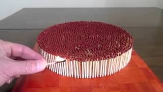 Reacción en cadena con 3200 cerillos