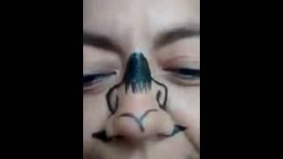 Mira lo que hace mamá cuando está sola en casa