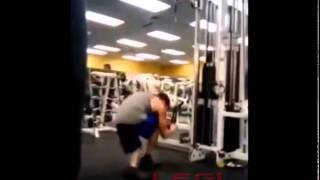 Haciendo el tonto en el gym