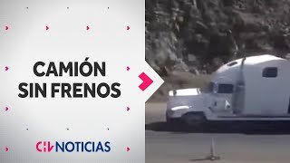 Impactante accidente de camión sin frenos