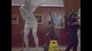 Discóbolo huye del museo