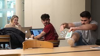 Depilación en la biblioteca