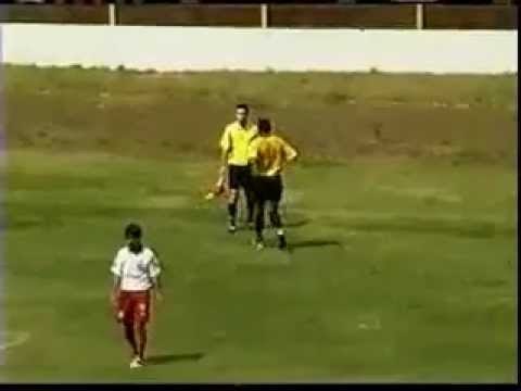 Los 100 metros sin obstaculos del árbitro