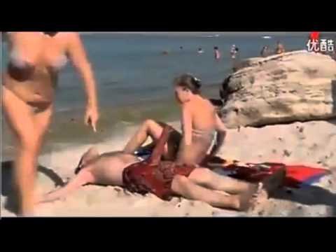 Bromas pesadas en la playa
